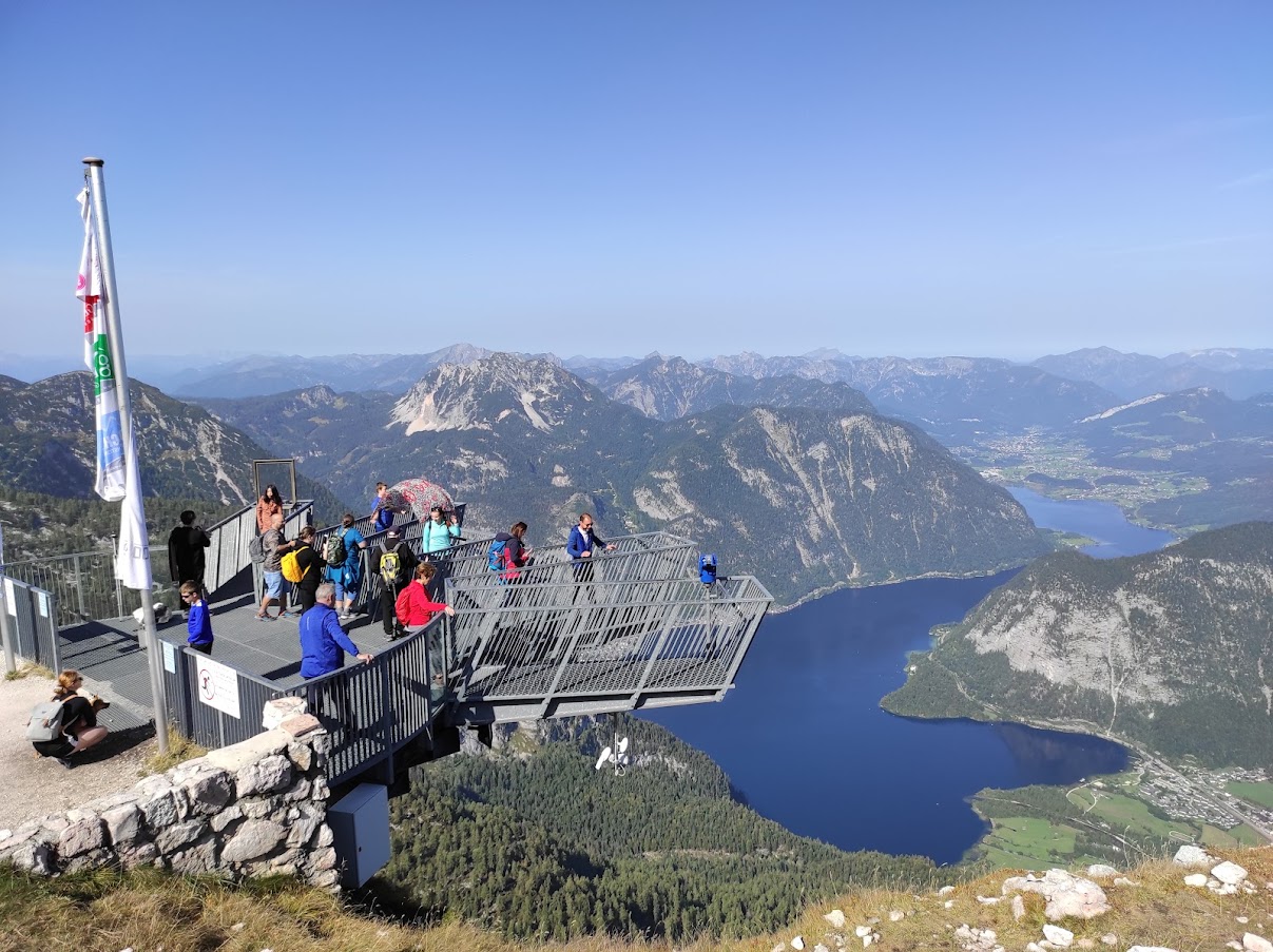 Five Fingers viewpoint near Hallstatt in Austria! - Hallstatt Austria