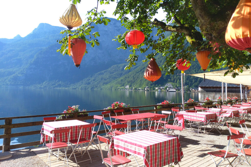 Hallstatt restaurants with view Bräugasthof