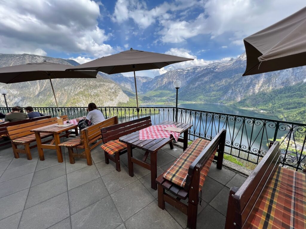 Hallstatt restaurants with view