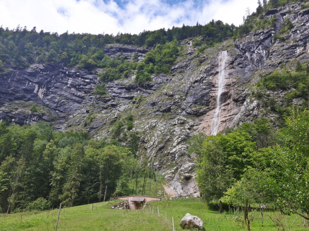 hallstatt waterfall schleierfall
