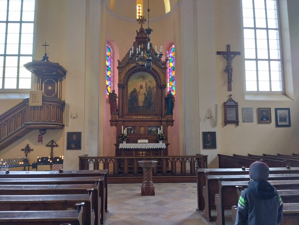 Hallstatt church inside