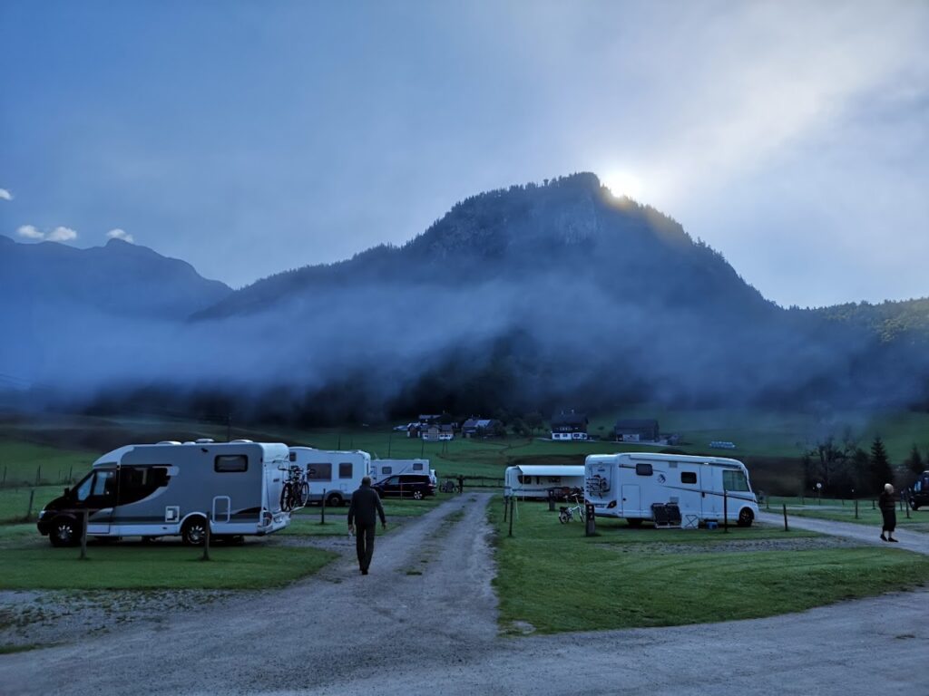 Camping Temel - Puchen - Altausee - 25min to Hallstatt - caravan