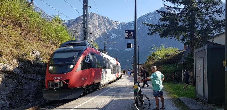 Hallstatt to Vienna train