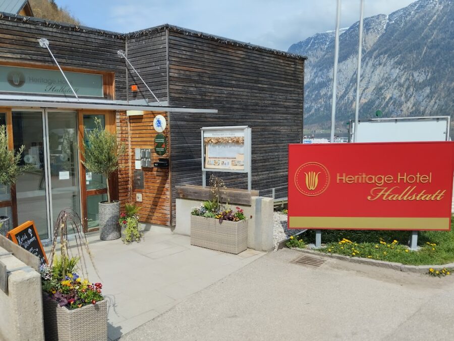 Heritage hotel Hallstatt entrance