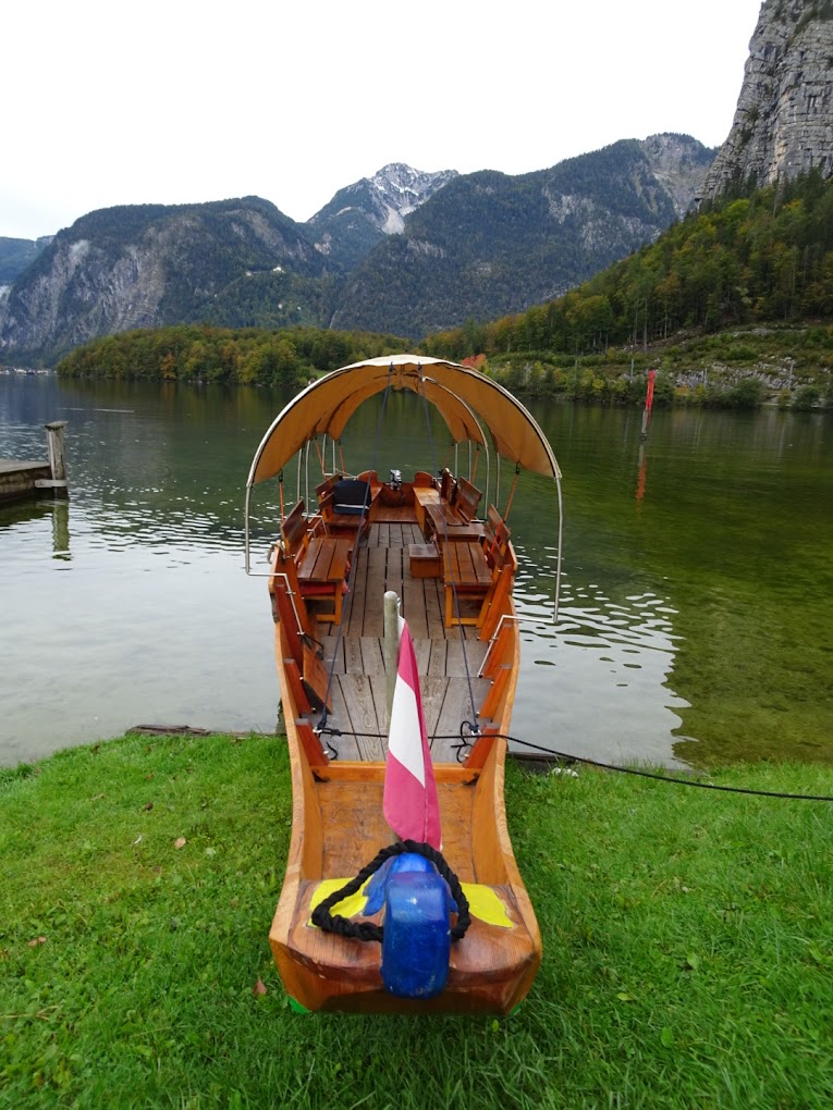 Navia Hallstatt - Zille - replica of historical boat