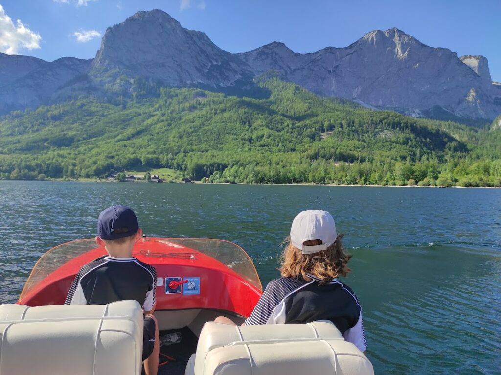 Grundlsee in summer - boat ride - places to see near Hallstatt