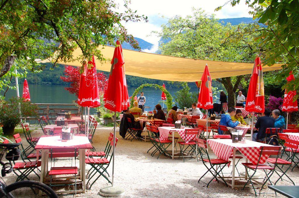 Gasthof Simony Hallstatt - restaurant on the lake
