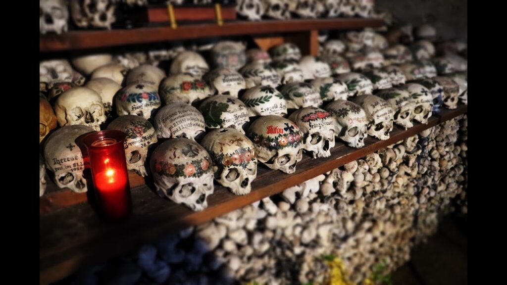 picture of hundreds skulls in bone house Hallstatt