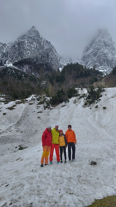 Vorderer Gosausee after winter - rest of avelanche