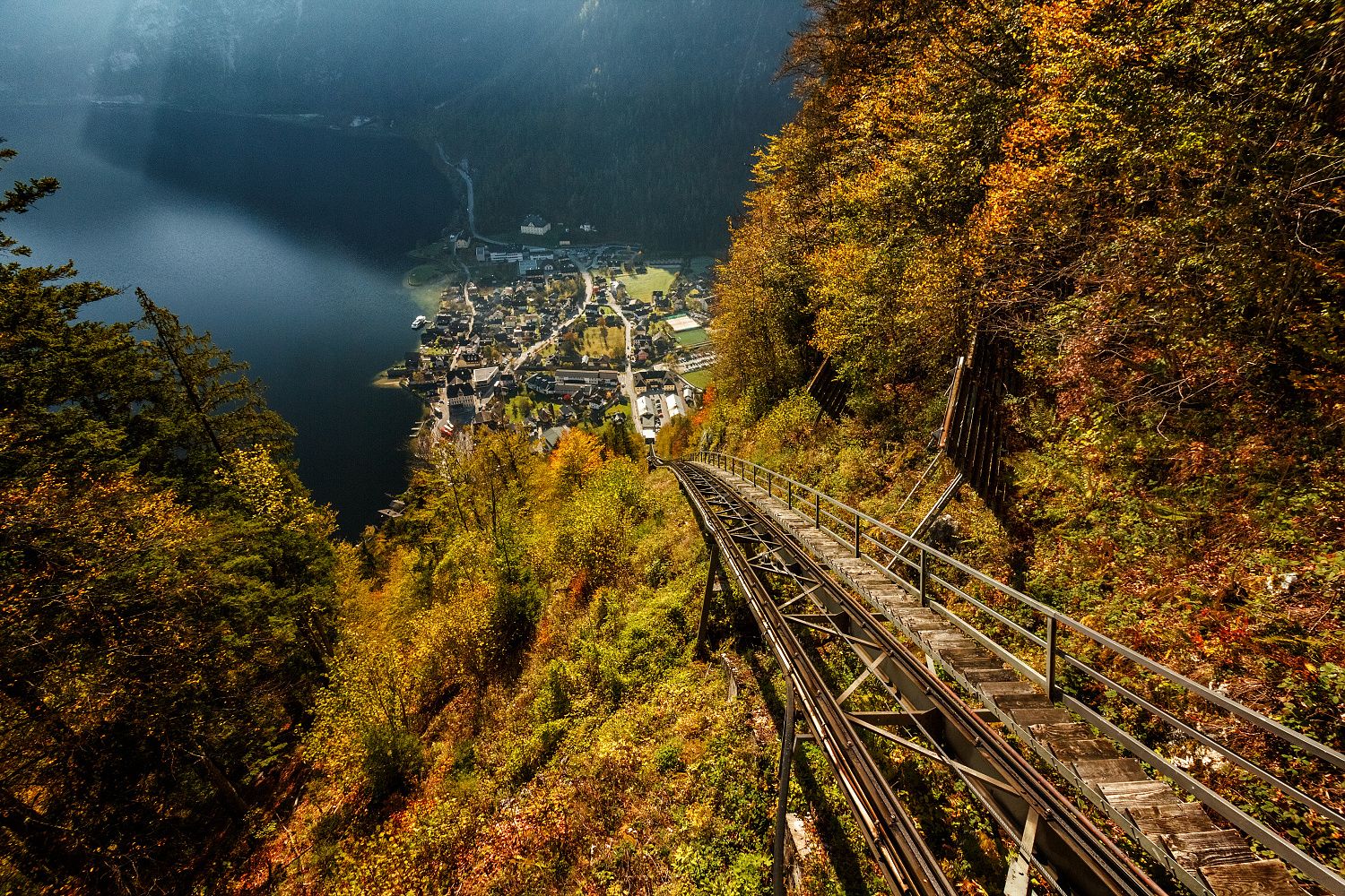 Hallstatt in Fall: A Serene Autumn Escape - Hallstatt Austria
